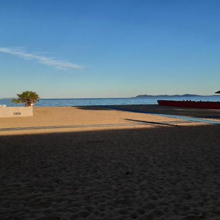 Les Lilas Hyères Esterno foto
